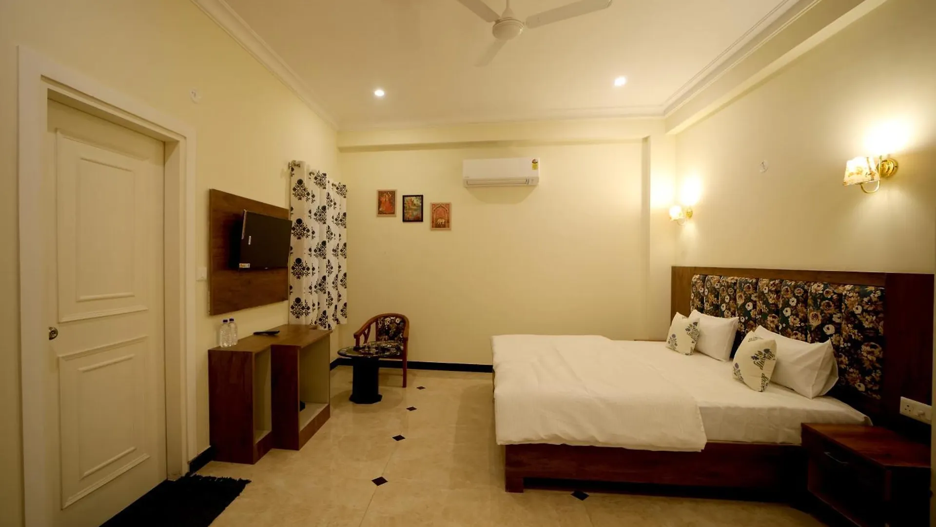 Arti'S Homestay Agra