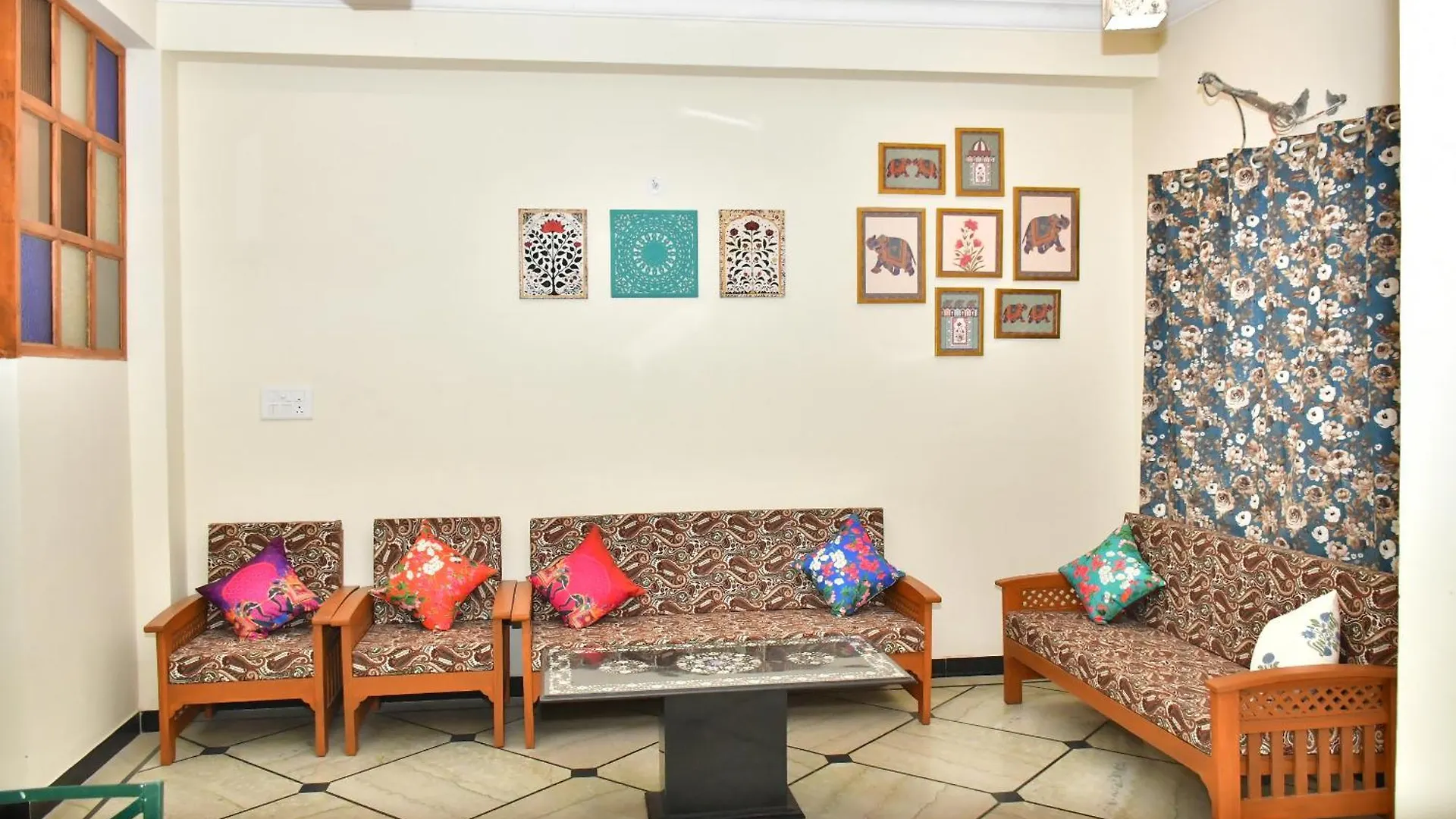Arti'S Homestay Agra